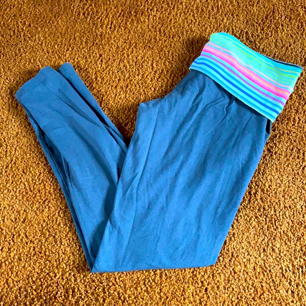 Victoria’s Secret Grey Leggings w/ 5” Rainbow Band